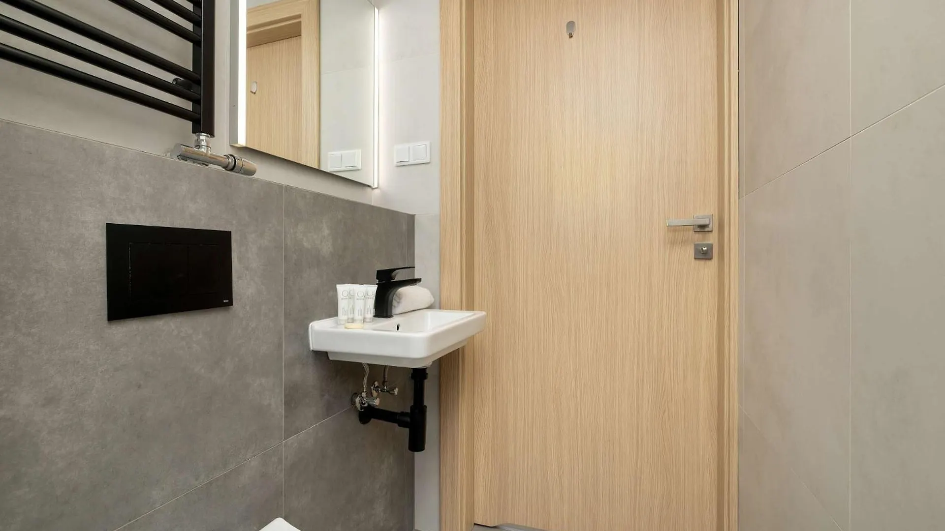 Spacious Studio For 2 People By Noclegi Renters 크라쿠프 아파트