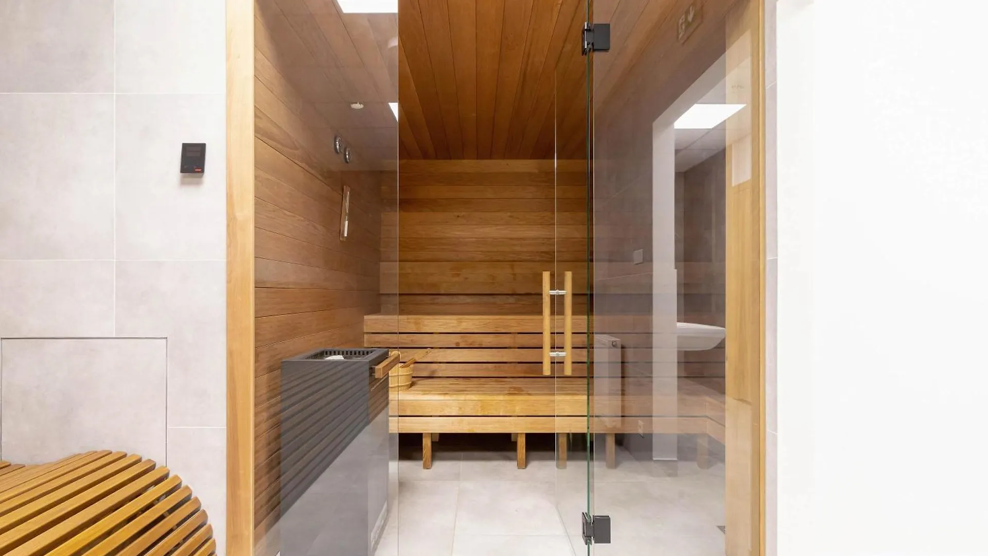 아파트 Spacious Studio For 2 People By Noclegi Renters 크라쿠프 폴란드