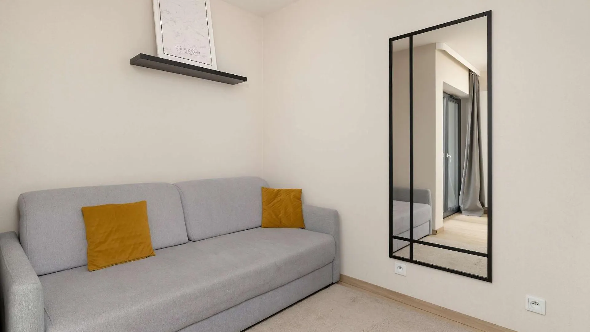 Spacious Studio For 2 People By Noclegi Renters Krakow